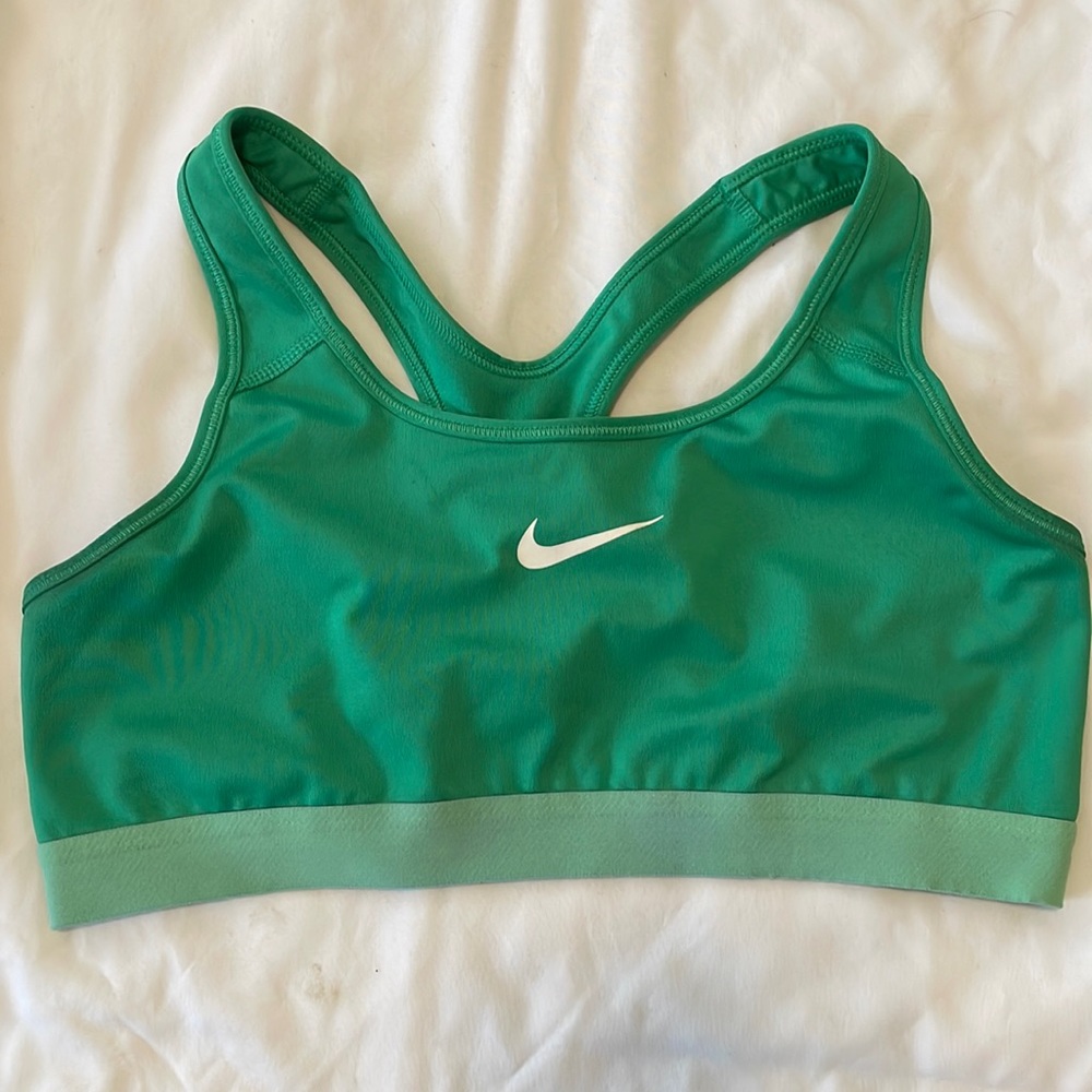 Nike sports bra, green